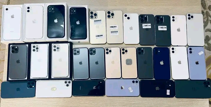 IPhone 13,14