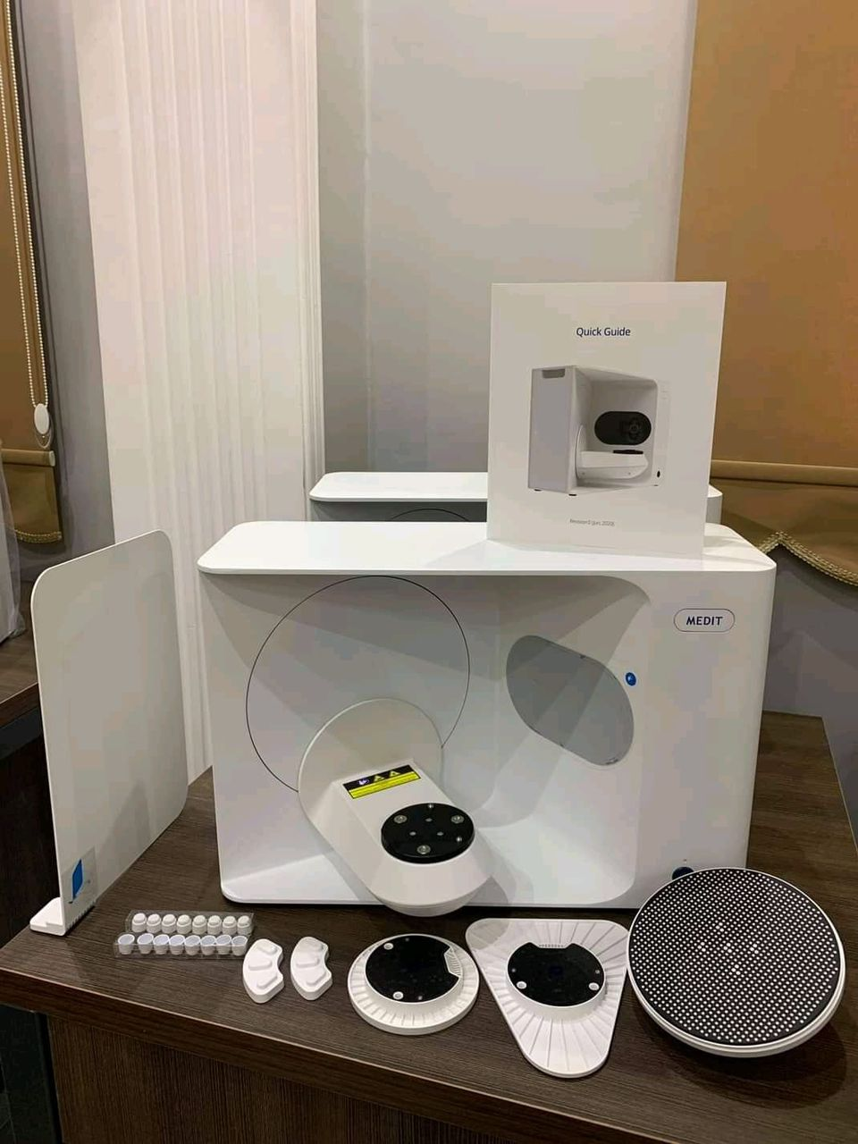 Medit T710 Tabletop 3D Dental Scanner