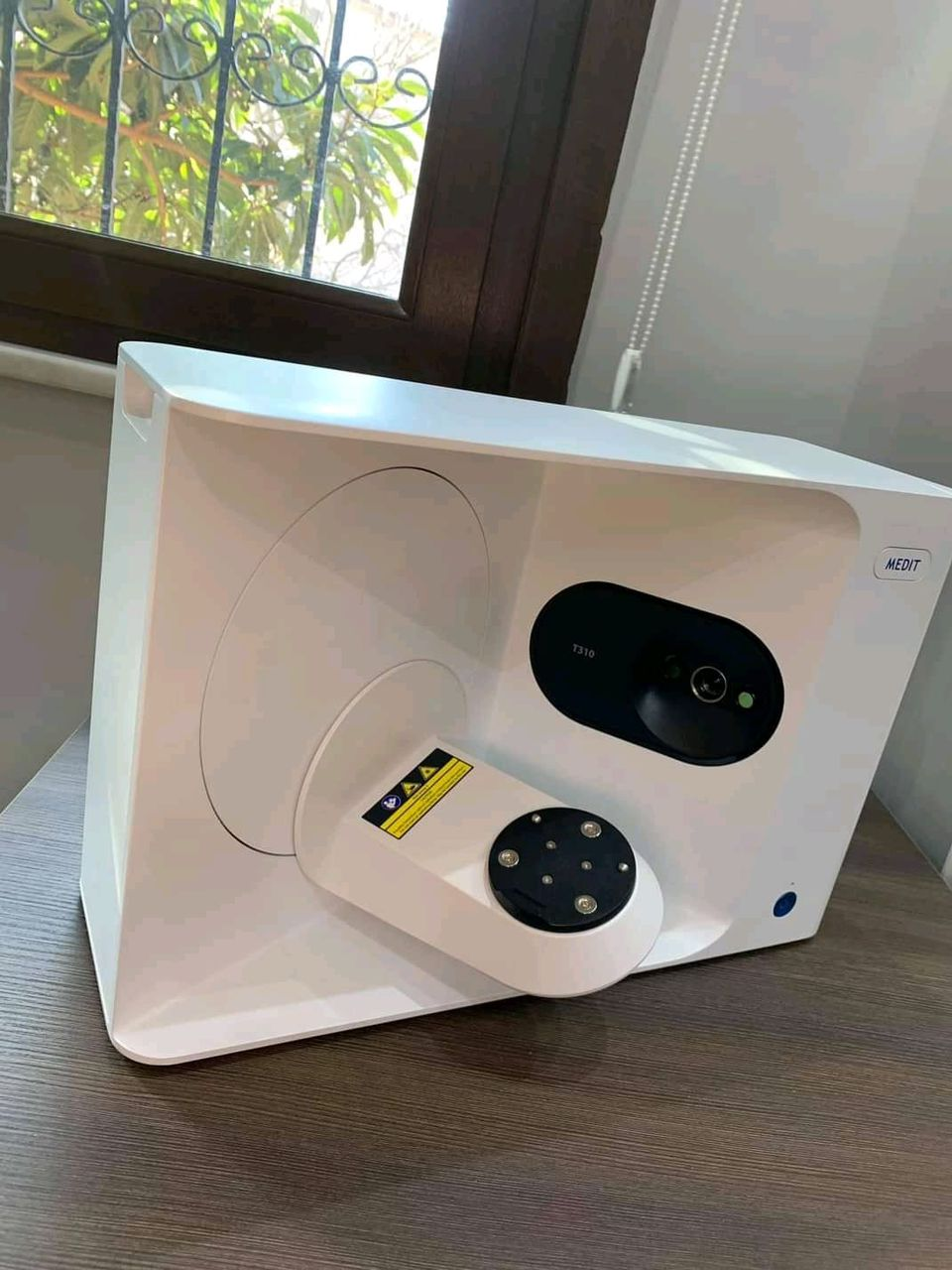 Medit T710 Tabletop 3D Dental Scanner - Miniature 4