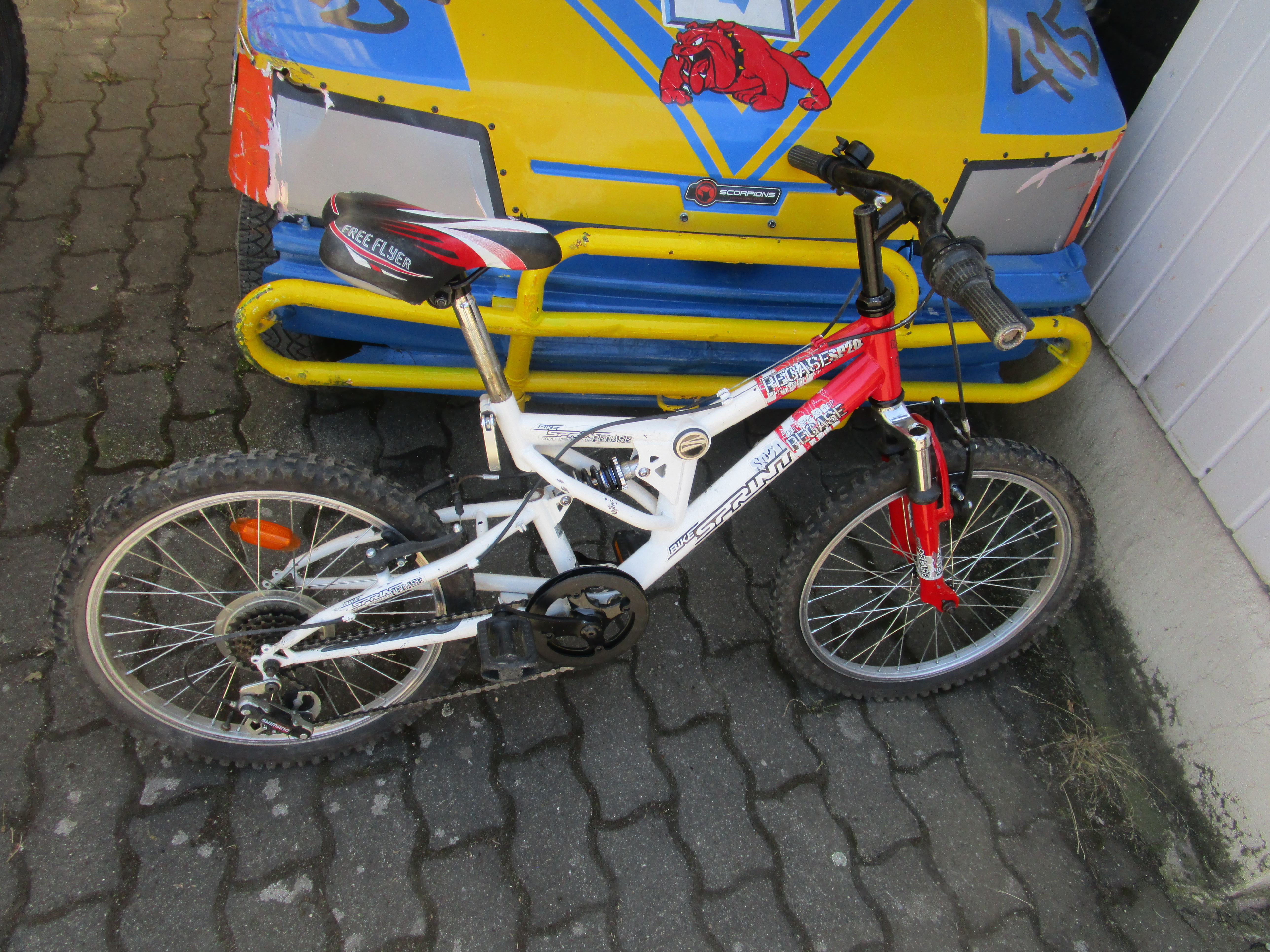 Vélo taille moyen - Miniature 2