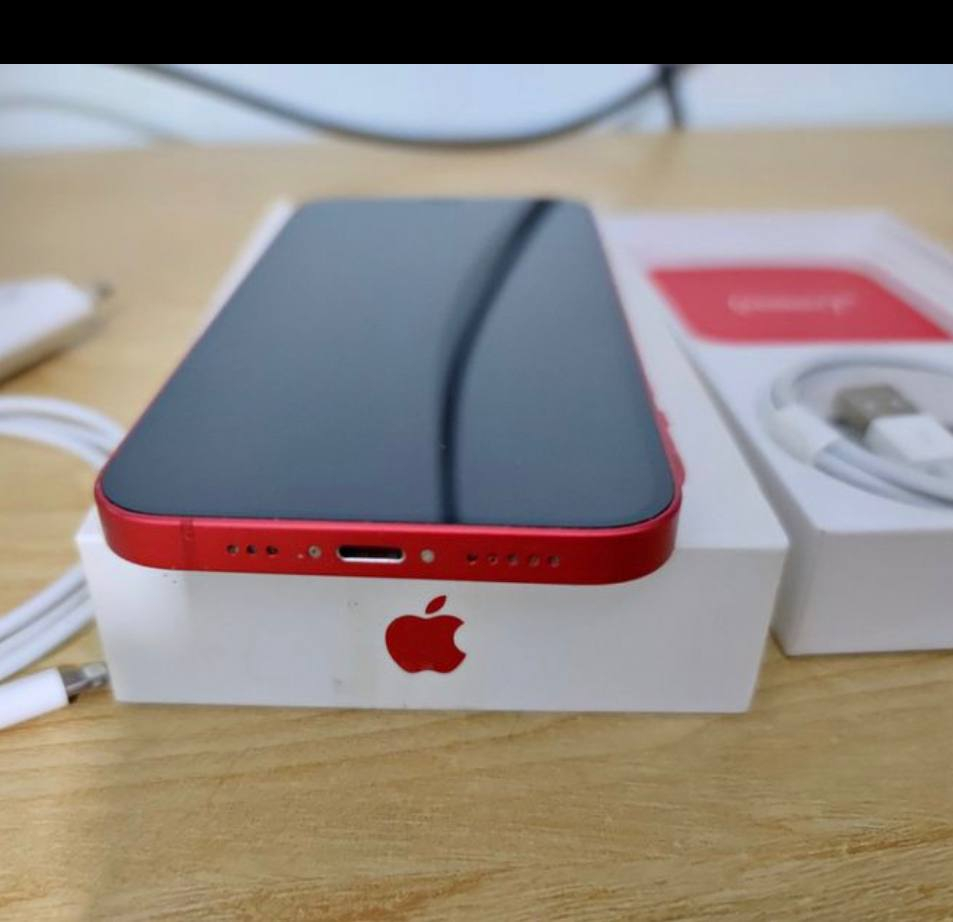 Apple iPhone 12 rouge