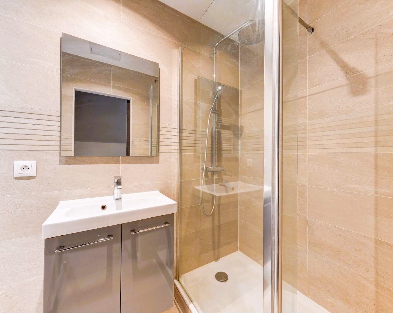 Appartement équipé et bien meublé