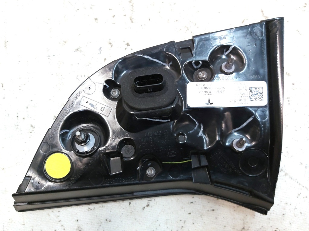Feu intérieur gauche (USA) Tesla modèle Y 1502088-00-B