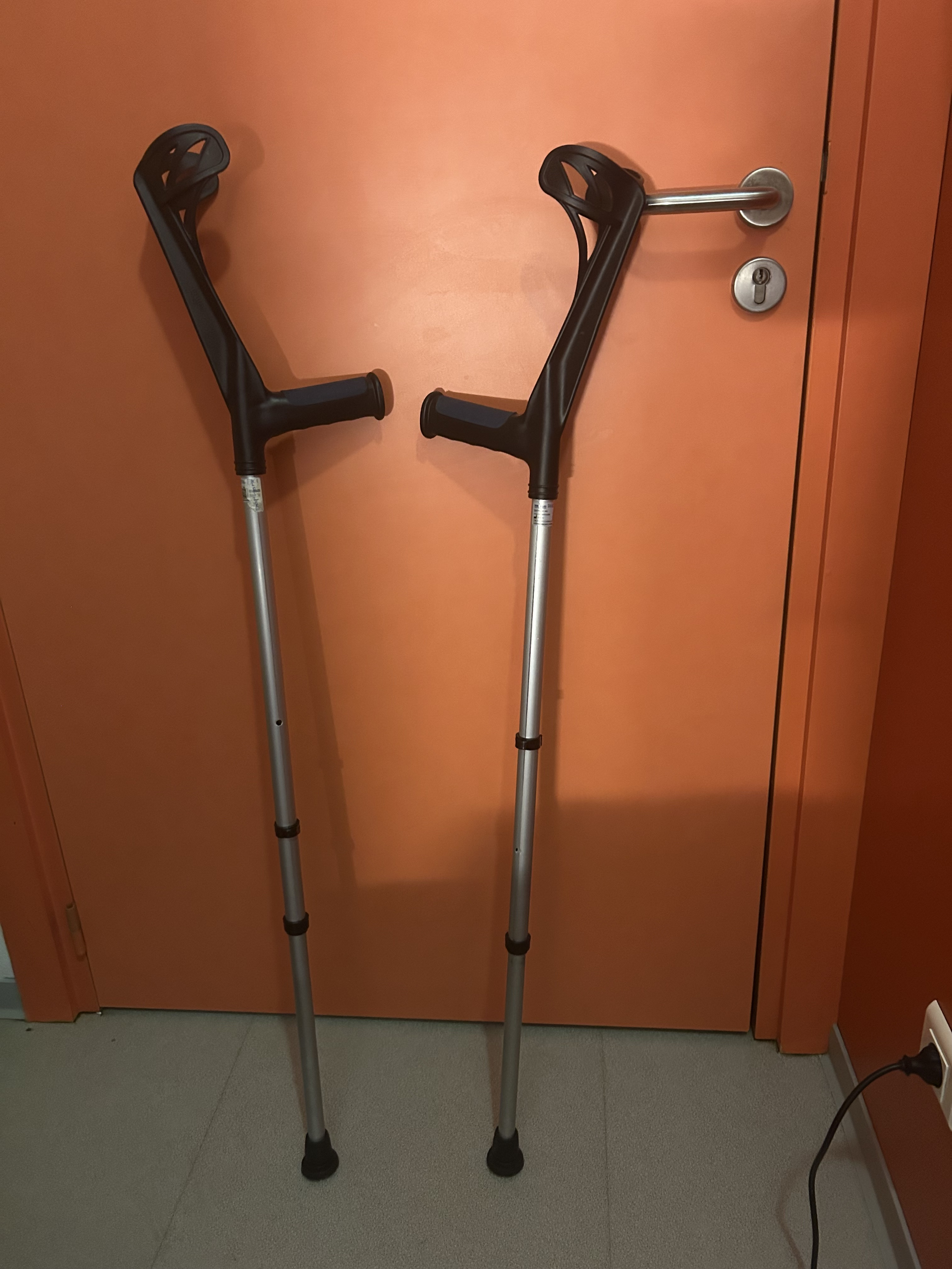 Béquilles médicales en excellent état