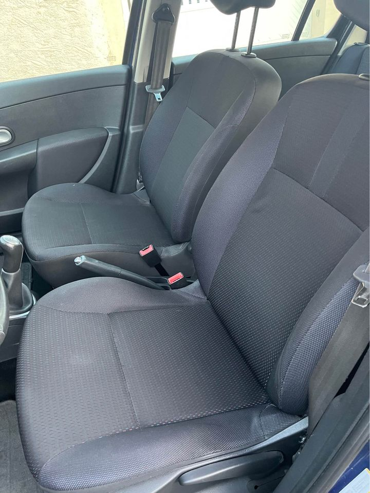 Renault Clio - Miniature 2
