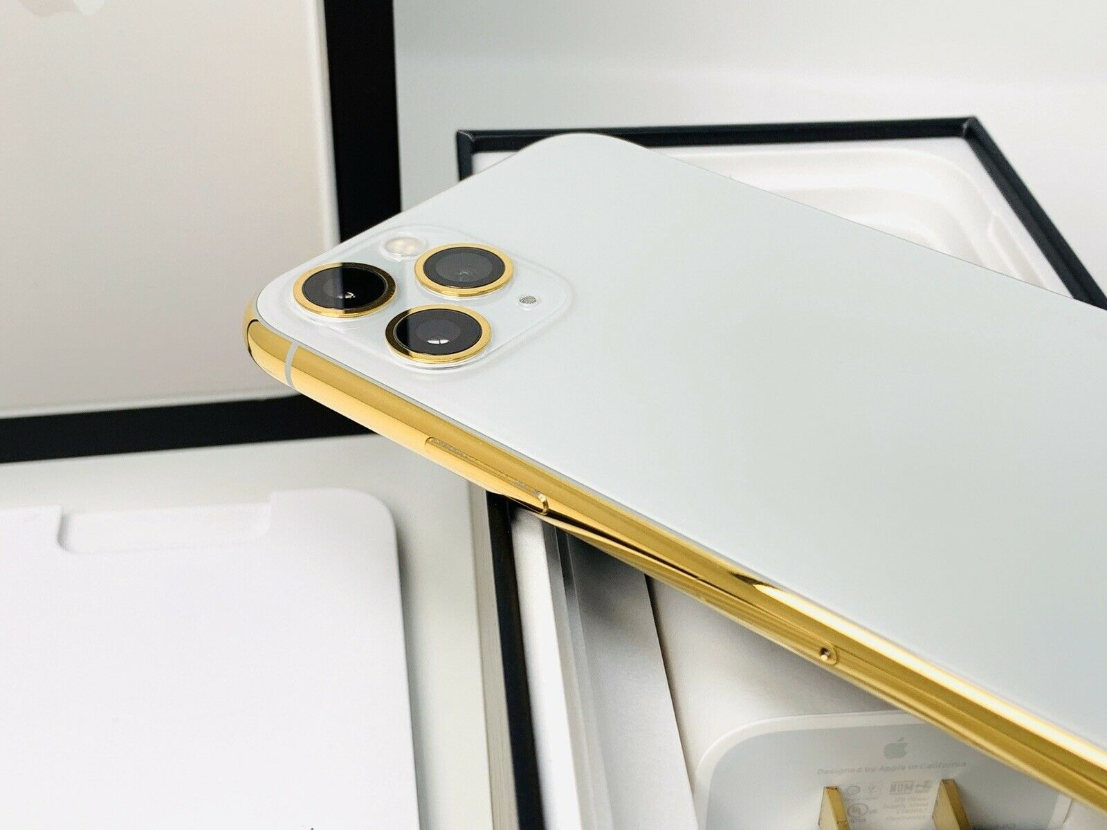 Apple iPhone 15 Pro Max $700 / Tecno Phantom V Fold $350 Whatsapp
:+221762553770