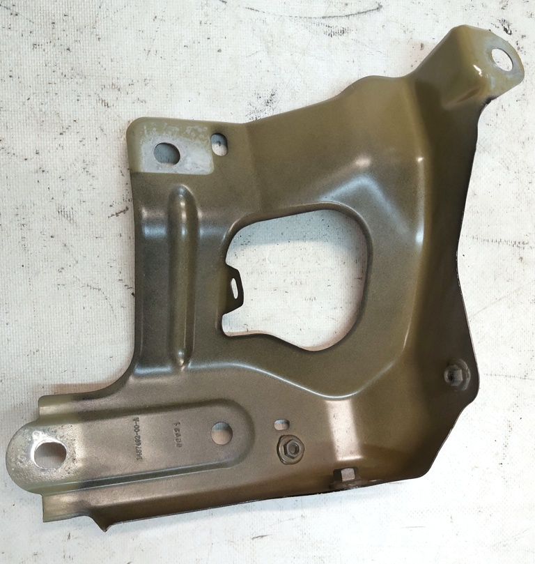 Support de longeron d'aile droite Tesla modèle Y  1487492-00-A-Uc