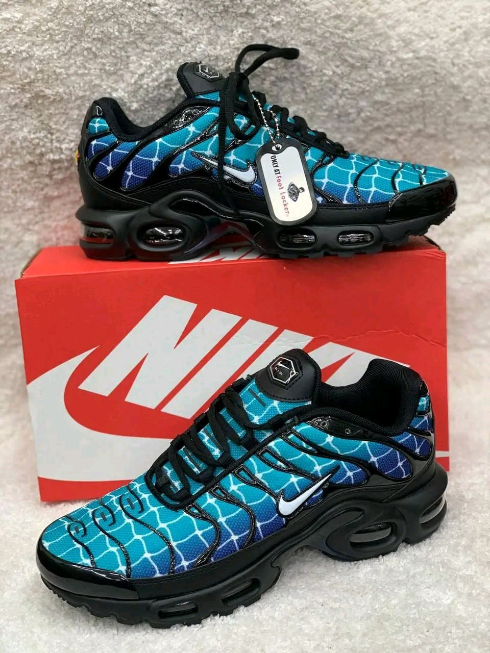 VENTE BASKETS TN, AIR MAX, AIR FORCE, AIR JORDAN - Miniature 9