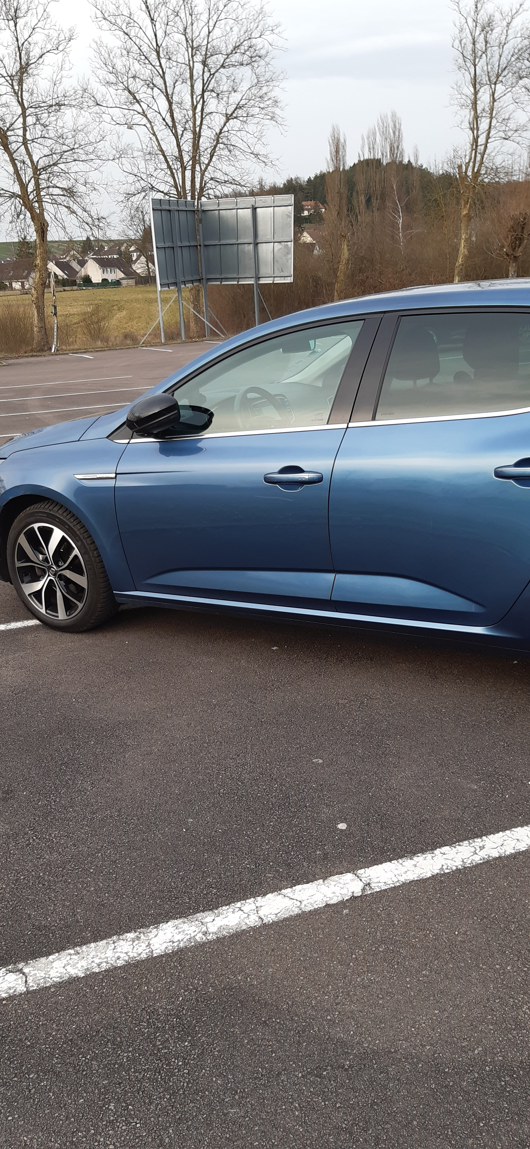 Renault Megane 4 TCE Limited avec Carnet d'Entretien