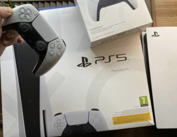 PlayStation 5 - Miniature 3