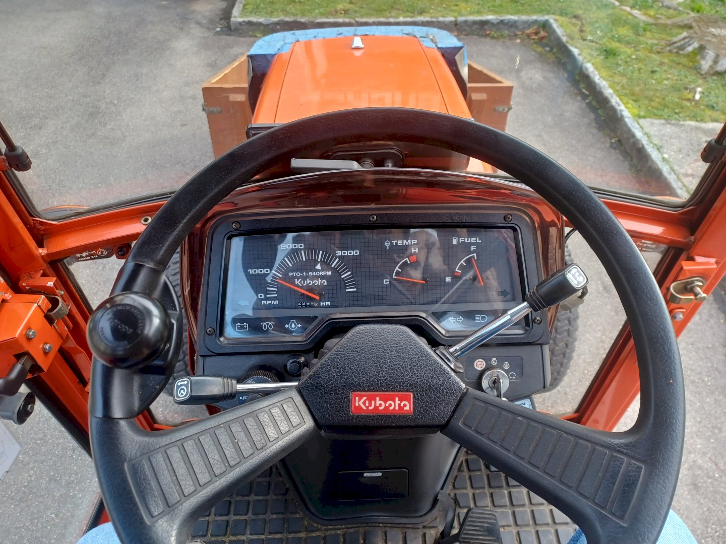 Tracteur Kubota ST30