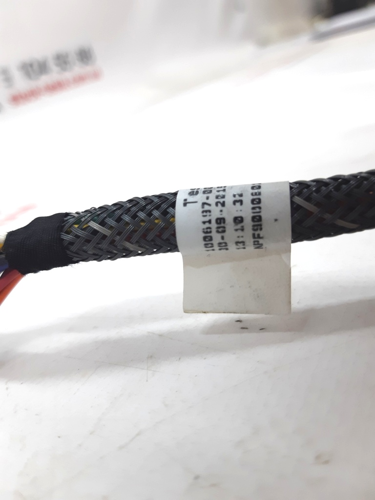 Câble de connexion convertisseur LED-MCU blindé 10 broches Tesla 1006197-00-A