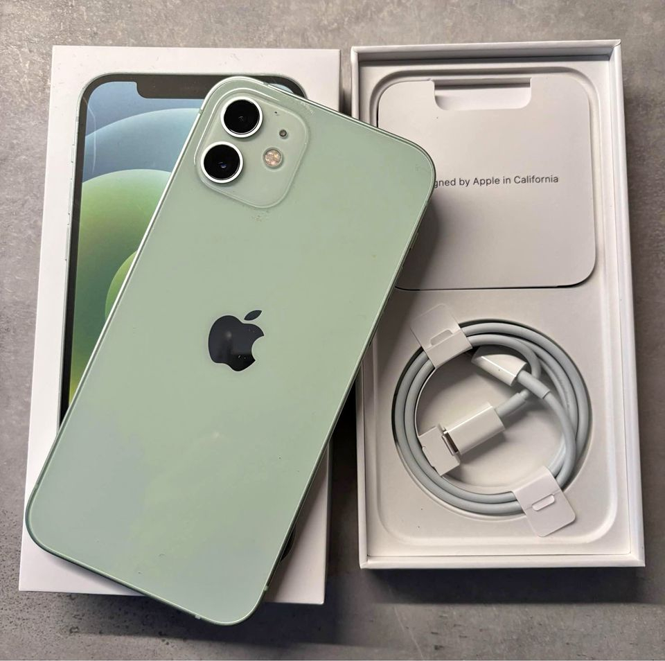 iPhone 12 / 128 GB fonctionne parfaitement