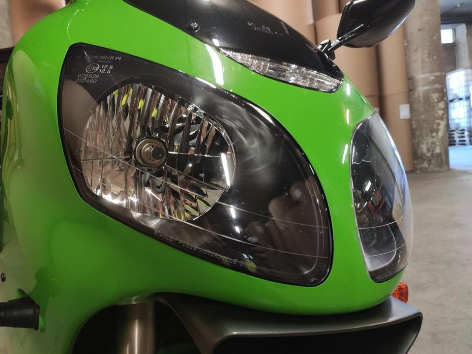 Kawasaki Ninja Zx-12R Limited Edition - Miniature 2