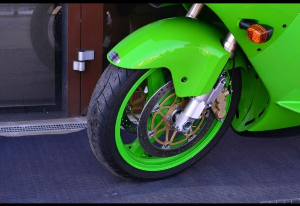 Kawasaki Ninja Zx-12R Limited Edition - Miniature 8