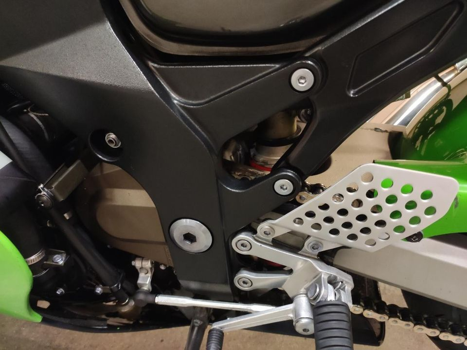 Kawasaki Ninja Zx-12R Limited Edition - Miniature 9