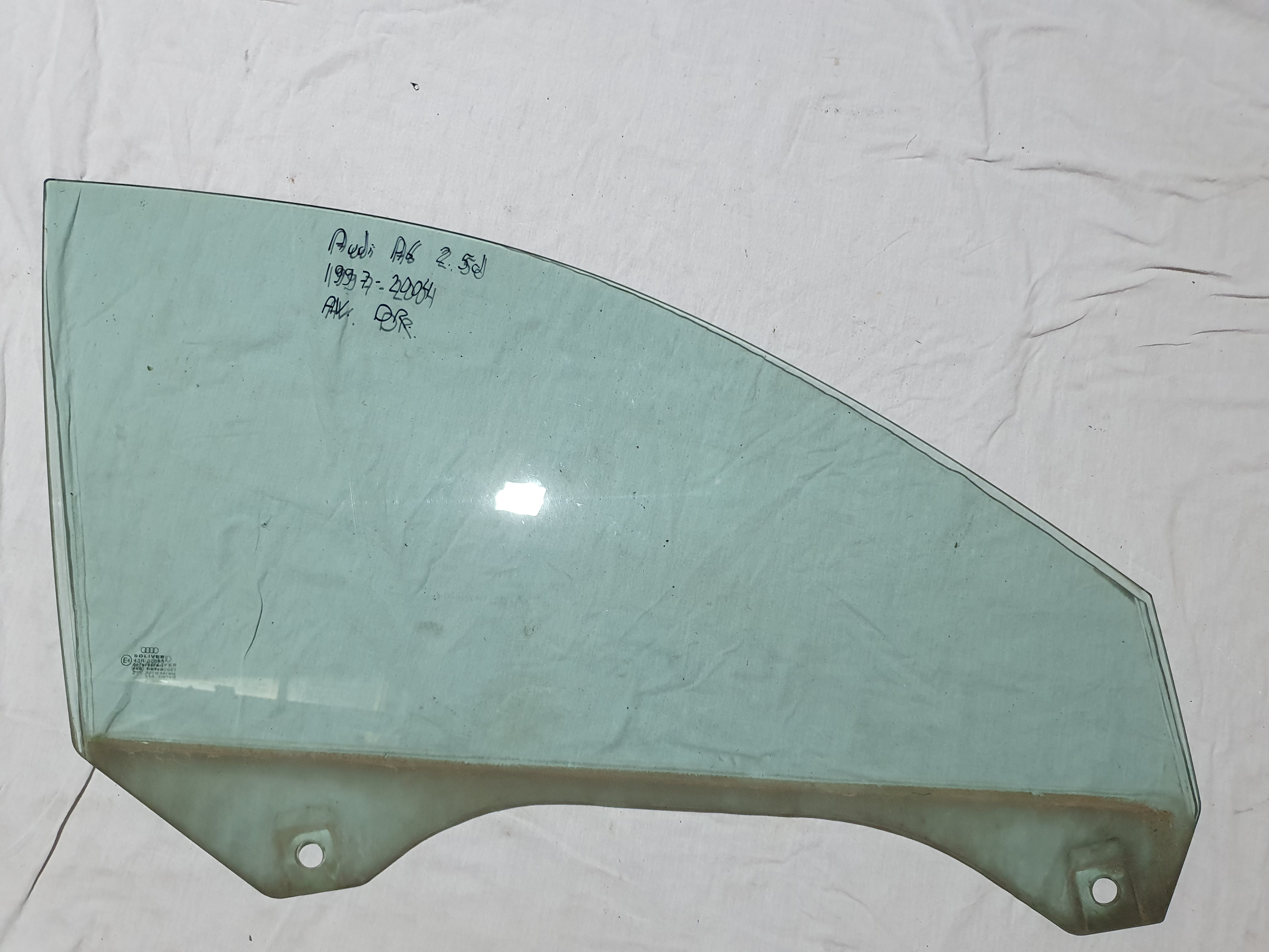 Vitre de portière avant Audi A6 1997-2004