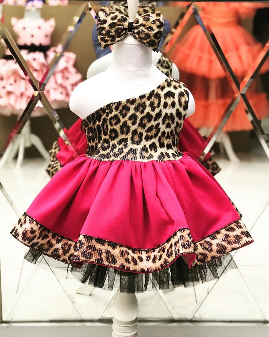 A vendre des robes pour les enfants - Miniature 5