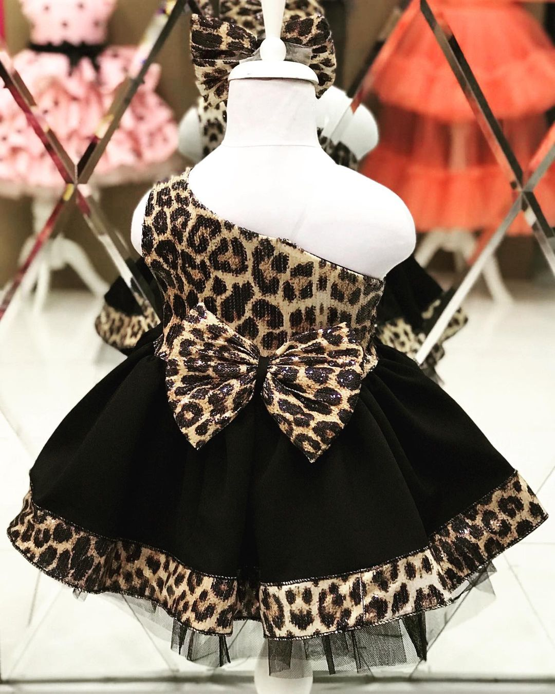 A vendre des robes pour les enfants - Miniature 8