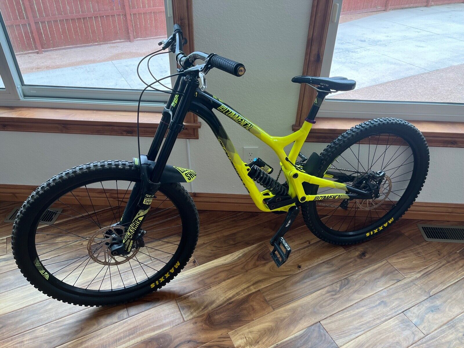 Vélo Commencal Supreme V4-S