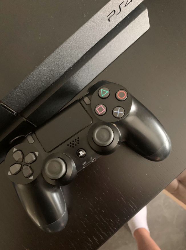PlayStation 4 - Miniature 2