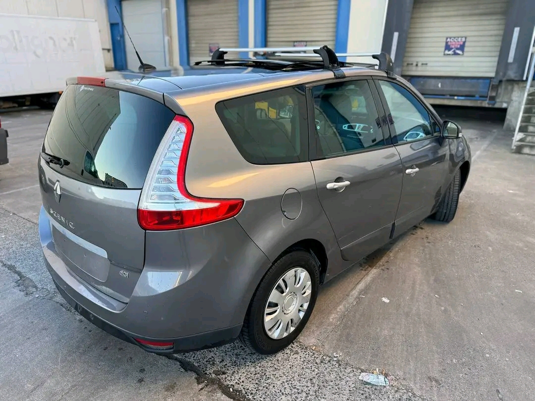 VÉHICULE EN VENTE : RENAULT CLIO 3