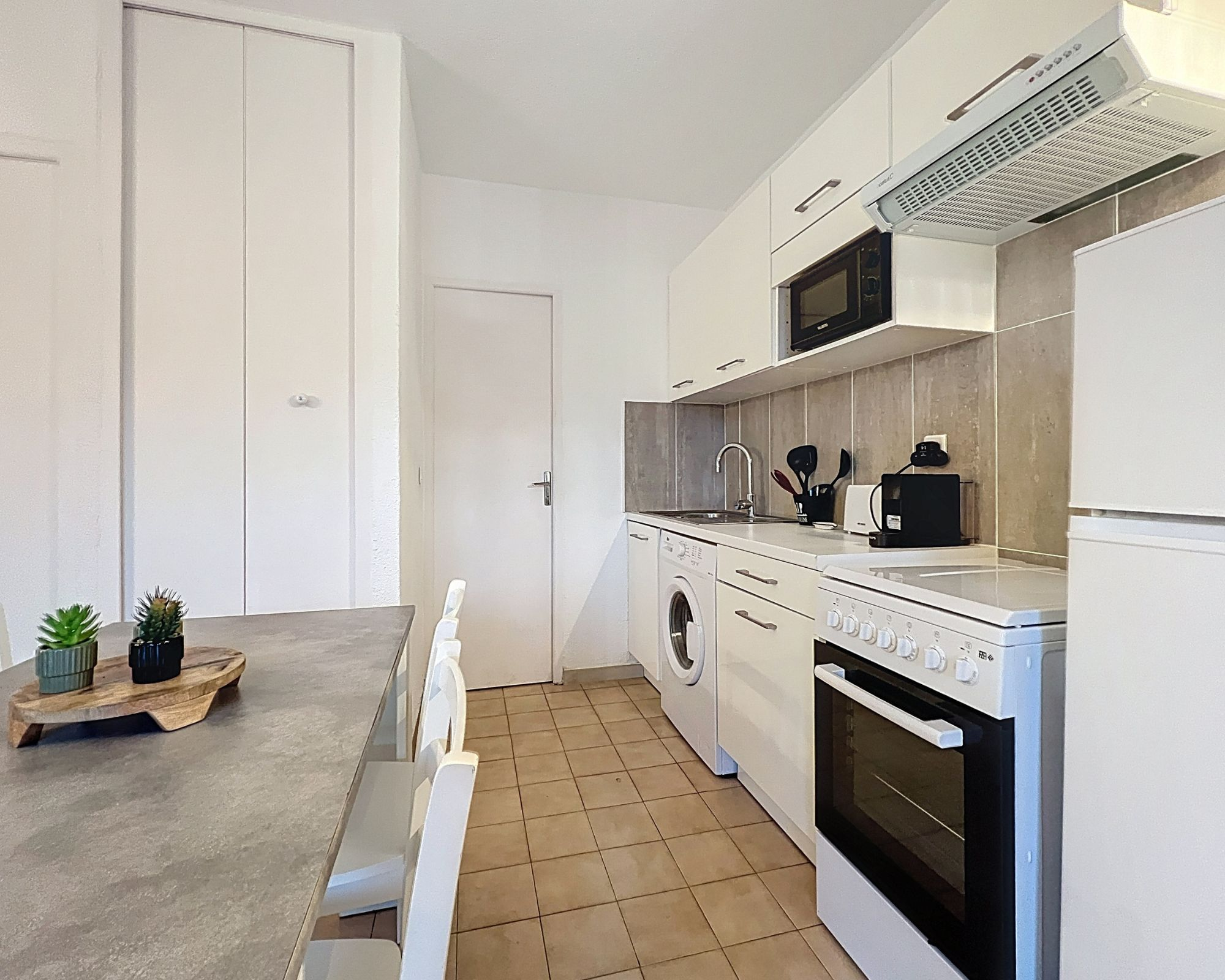 Charmant petit T2 avec Terrasse et Jardin L02