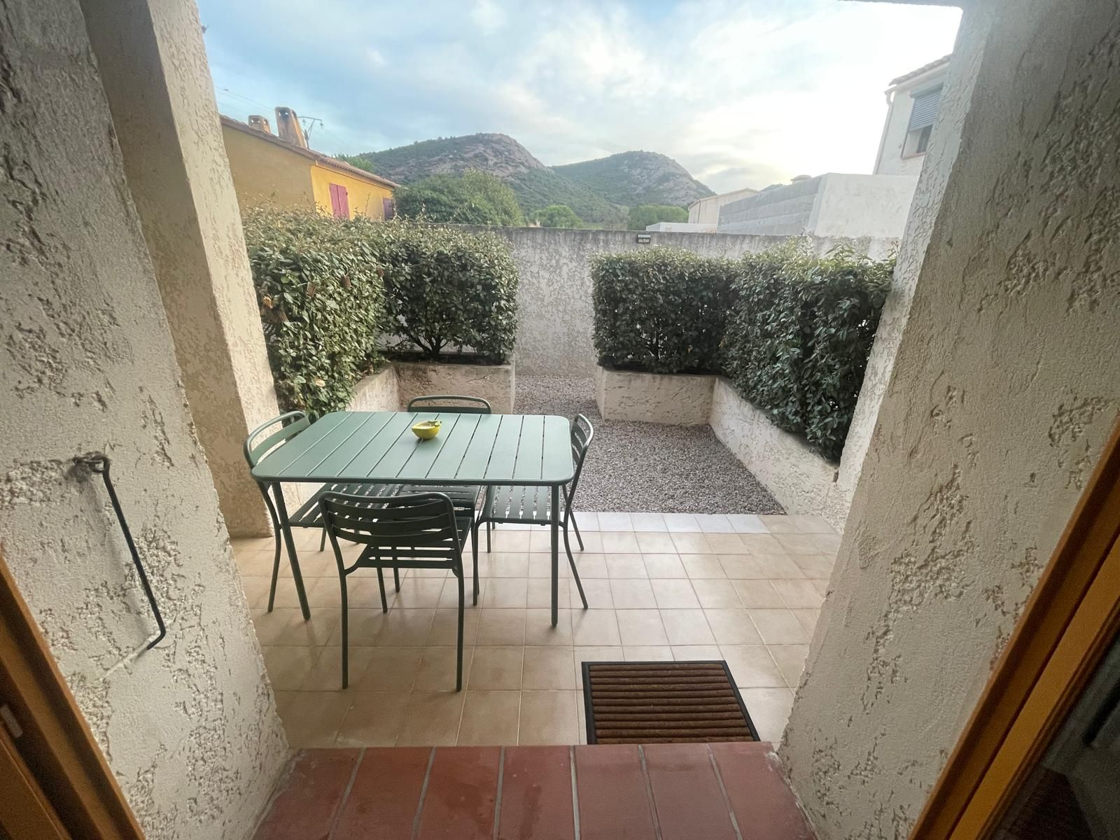 Charmant petit T2 avec Terrasse et Jardin L02 - Miniature 6
