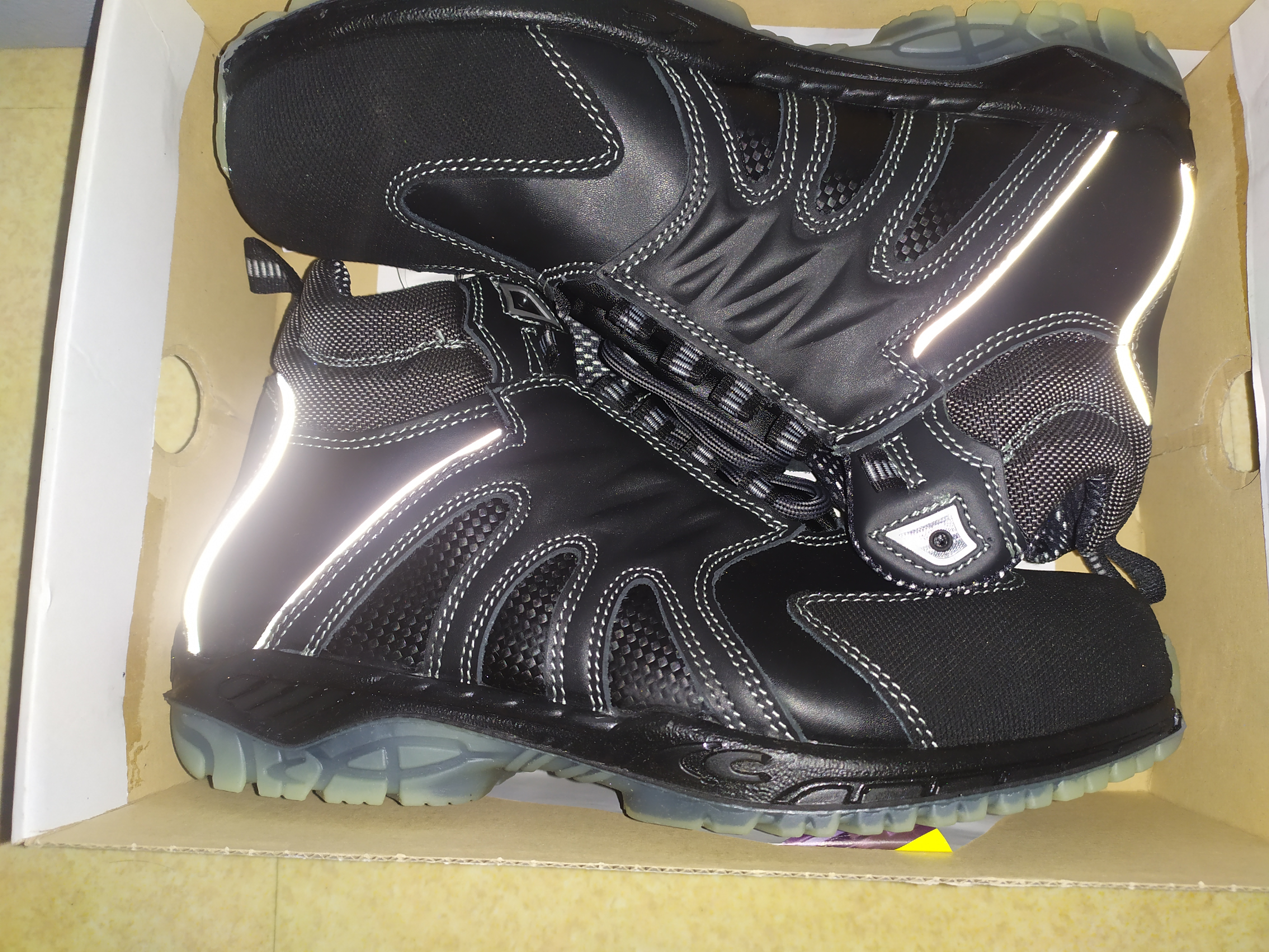 Chaussure de sécurité montantes Cofra Back Hand S3 taille 41