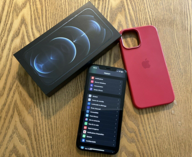 Apple iphone 12 pro max avec son proches d'origine Apple, bon état. - Miniature 2