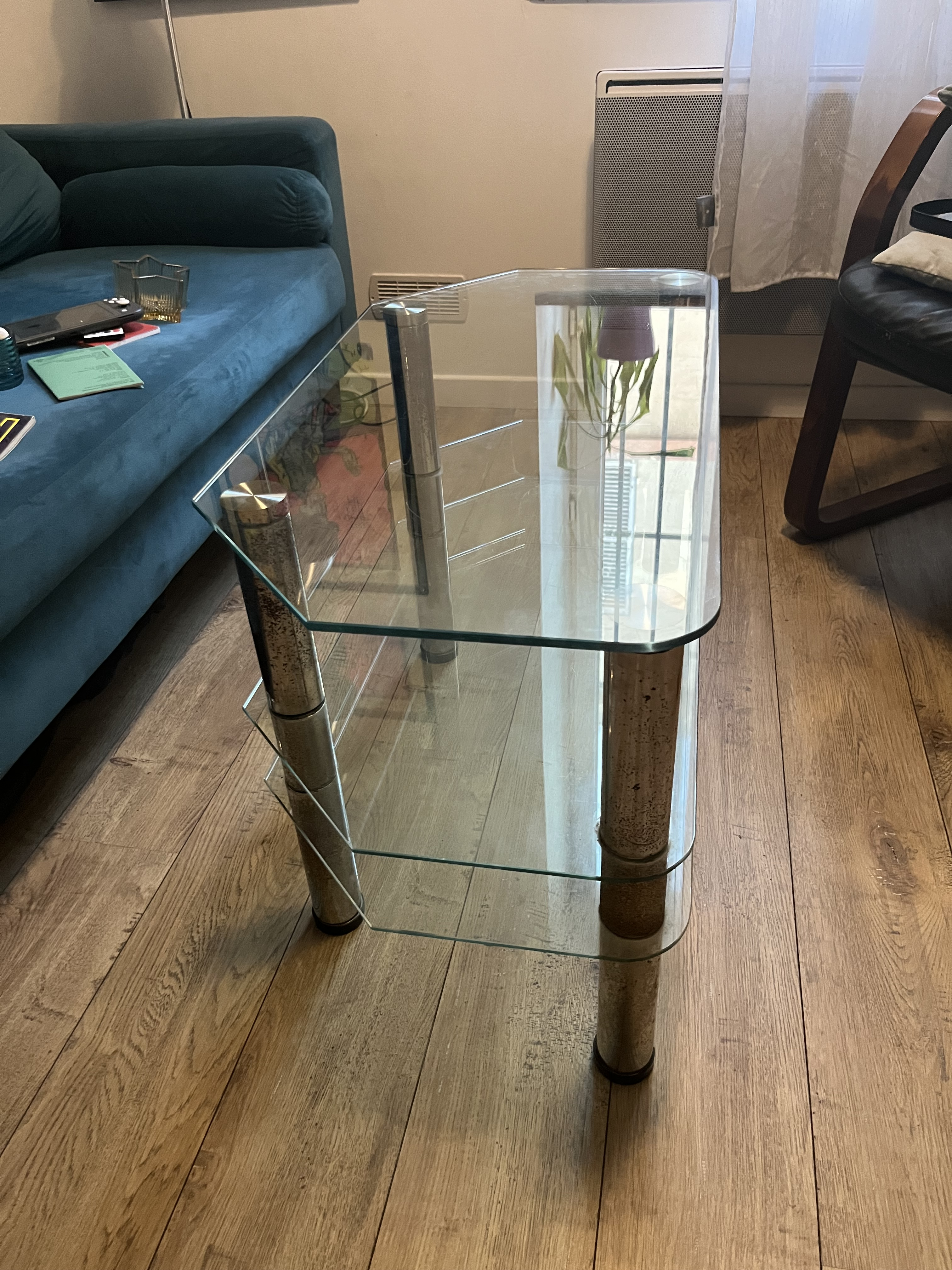 Table de salon moderne en verre