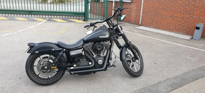 Harley Davidson Dyna - Miniature 2