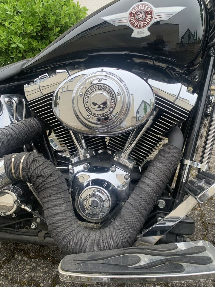 Harley-Davidson Softail - Miniature 6