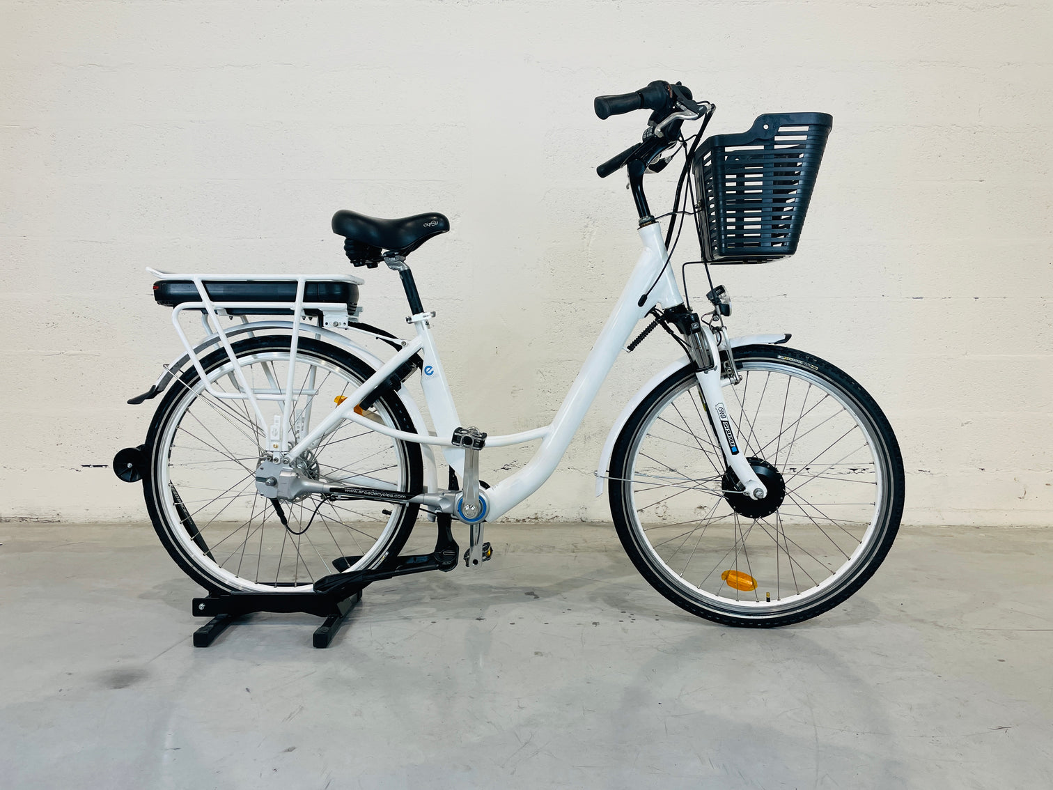 Vélo électrique Arcade e-Cardan 26
