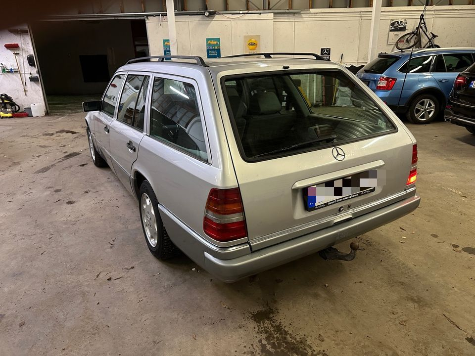 Mercedes-Benz Classe E 220T. 150 CV