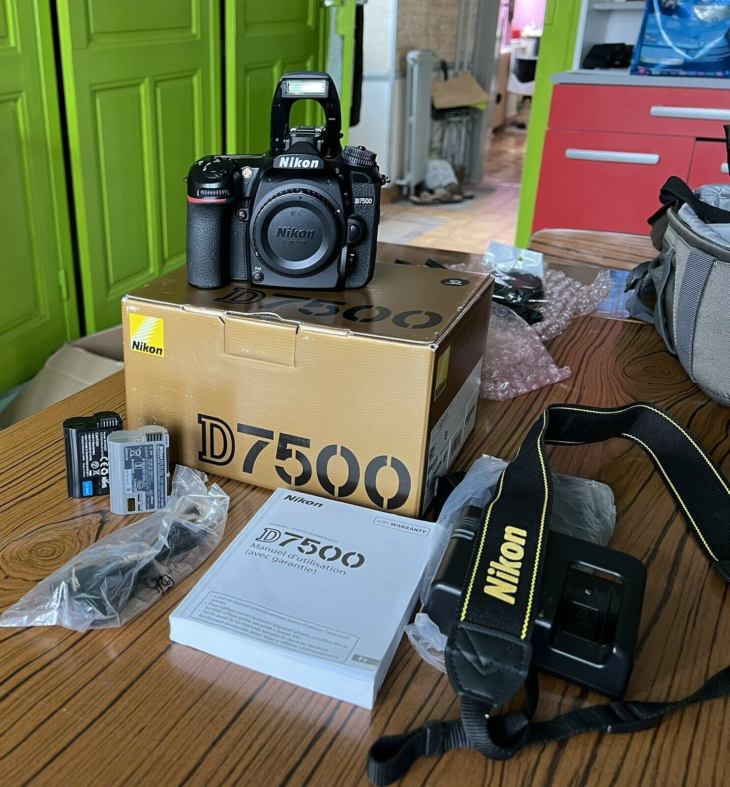Nikon D7500 20,9 Mpix Appareil Photo Reflex Numérique - Noir avec Accessoires - Miniature 2