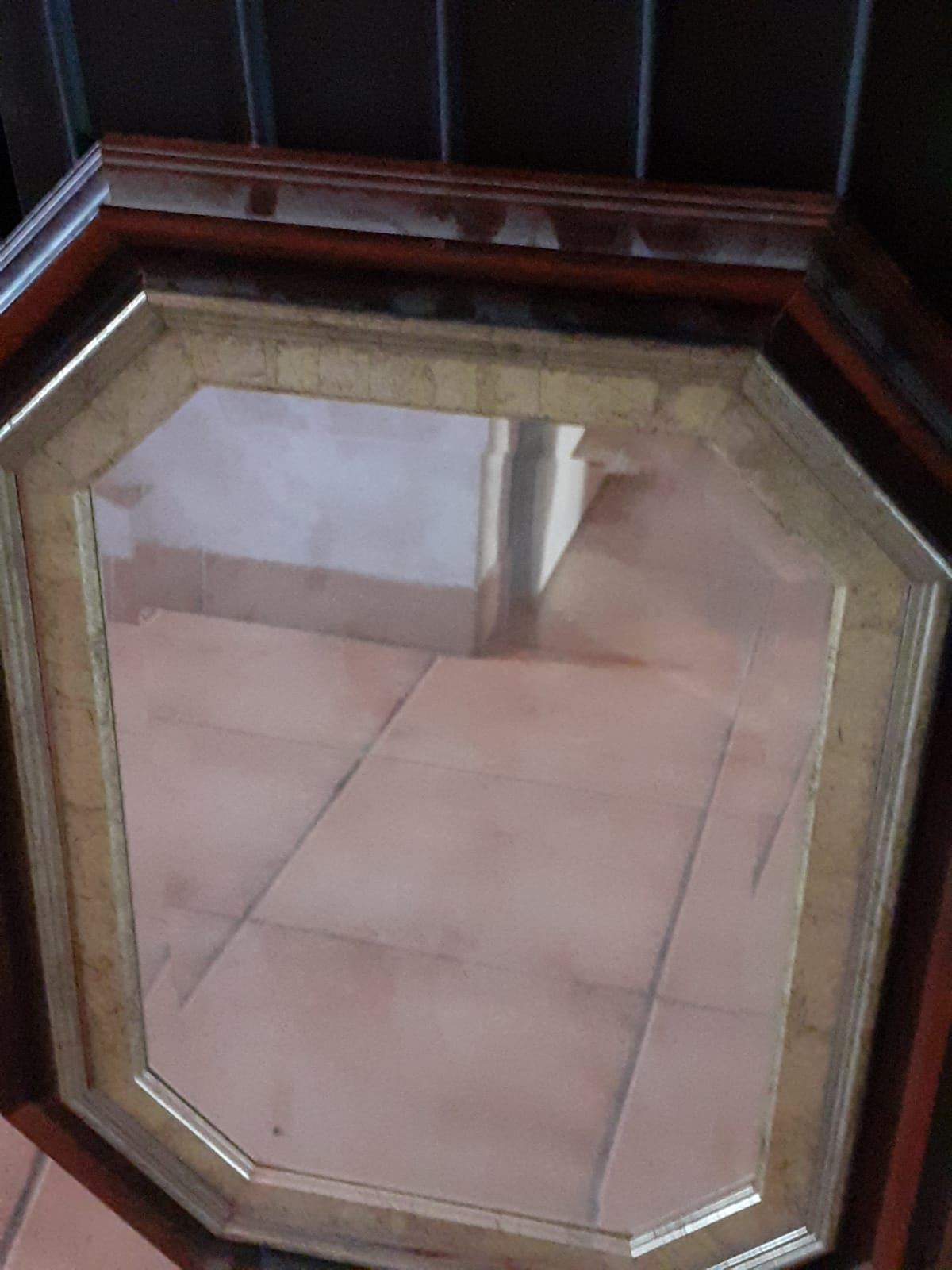Miroir ovale, miroir biseauté