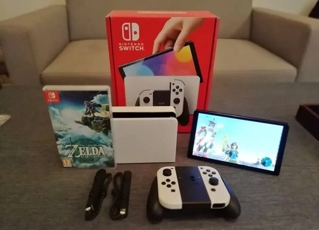Console de jeux Nintendo Switch Oled