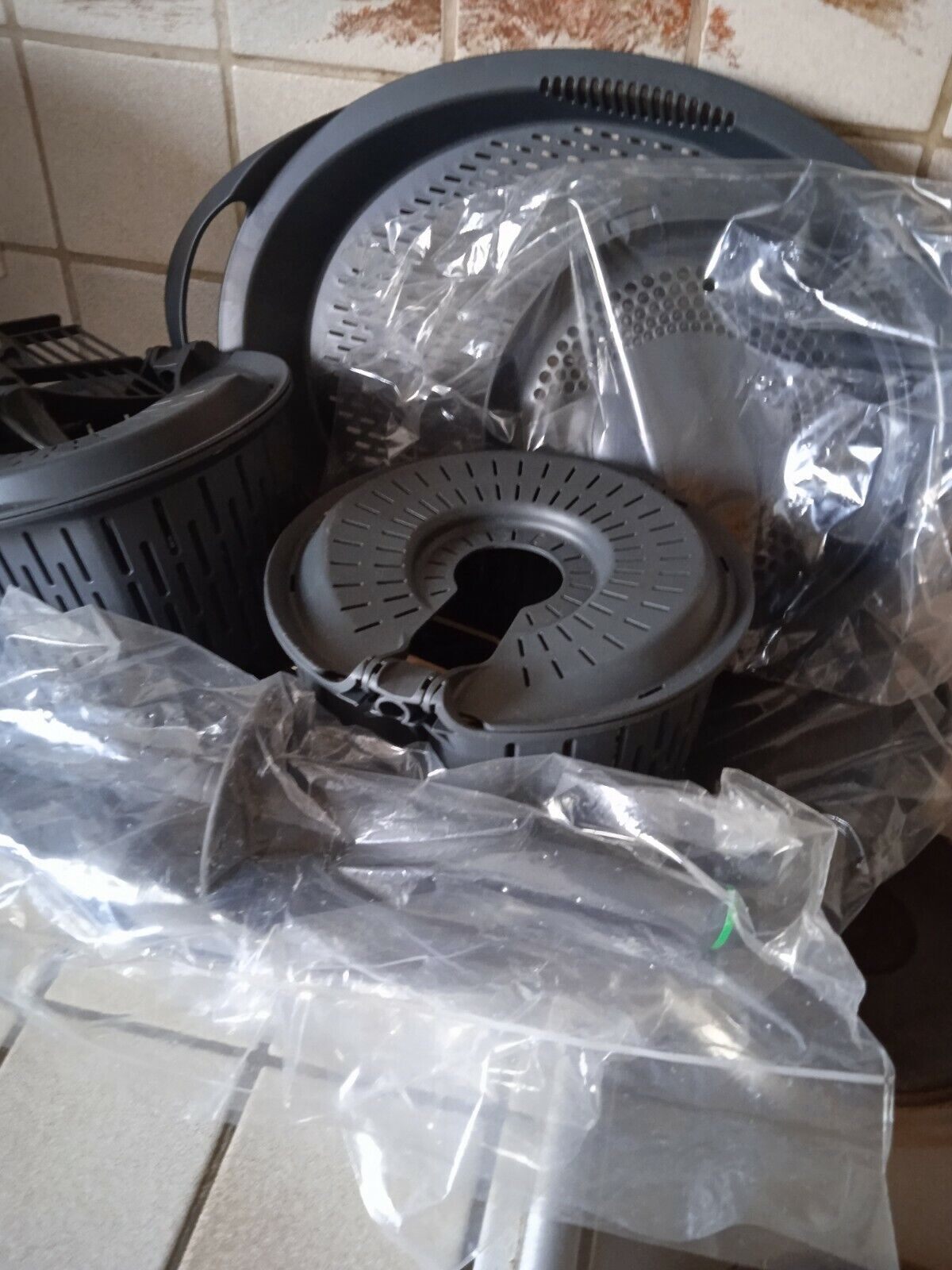 THERMOMIX TM6 Vorwerk / ( livre avec et accessoires)