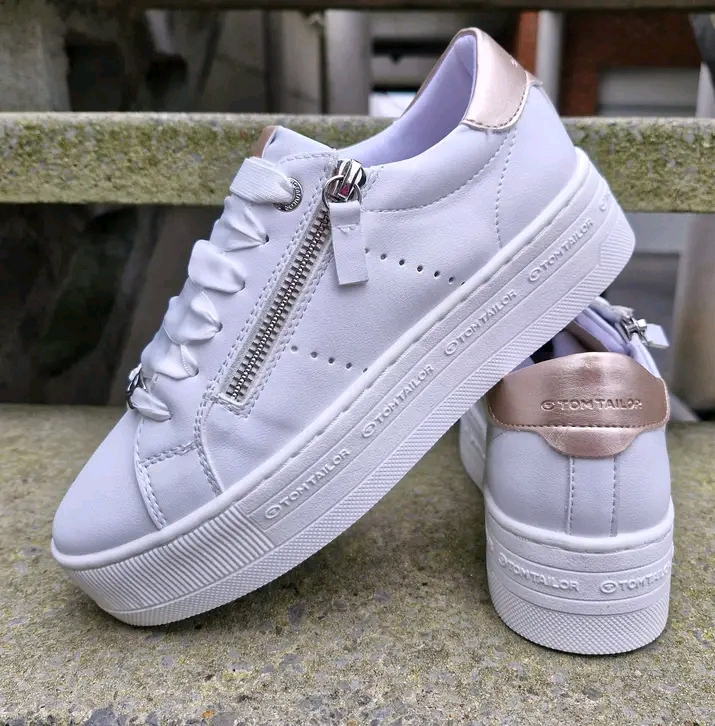 Des chaussures de homme et femme 🥰.