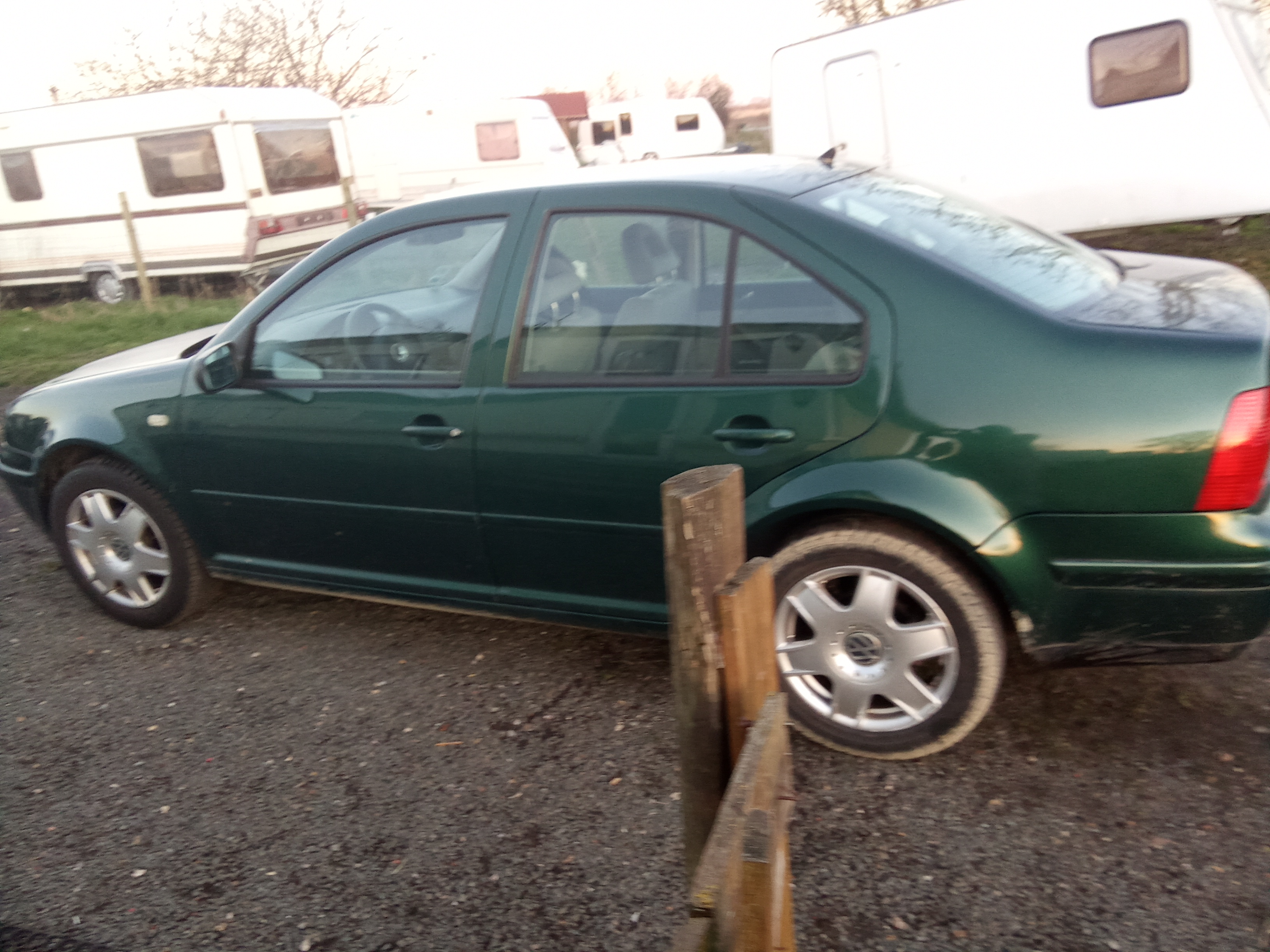 Volkswagen Bora Essence 2 Litres en Excellent État - Miniature 10