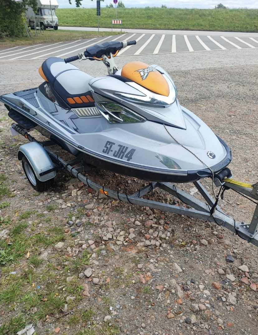 Jet ski seadoo à vendre - Miniature 6