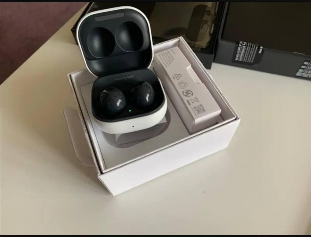SAMSUNG GALAXY FOLD 4