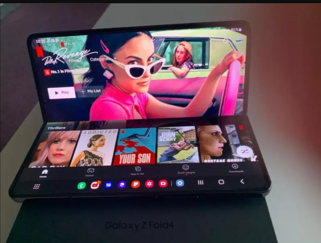 SAMSUNG GALAXY FOLD  4 - Miniature 4