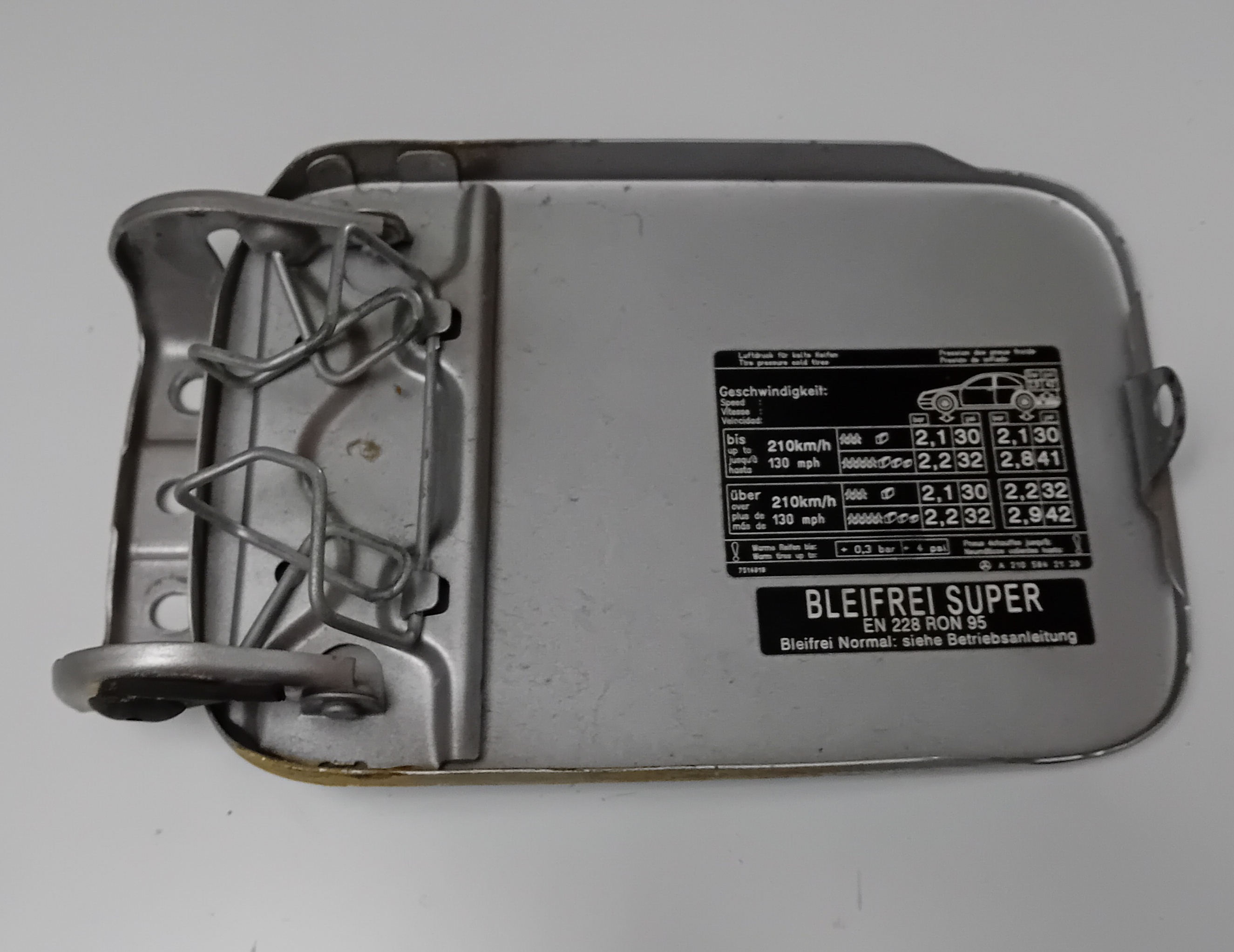 Trappe de réservoir Mercedes E320 1995-2002