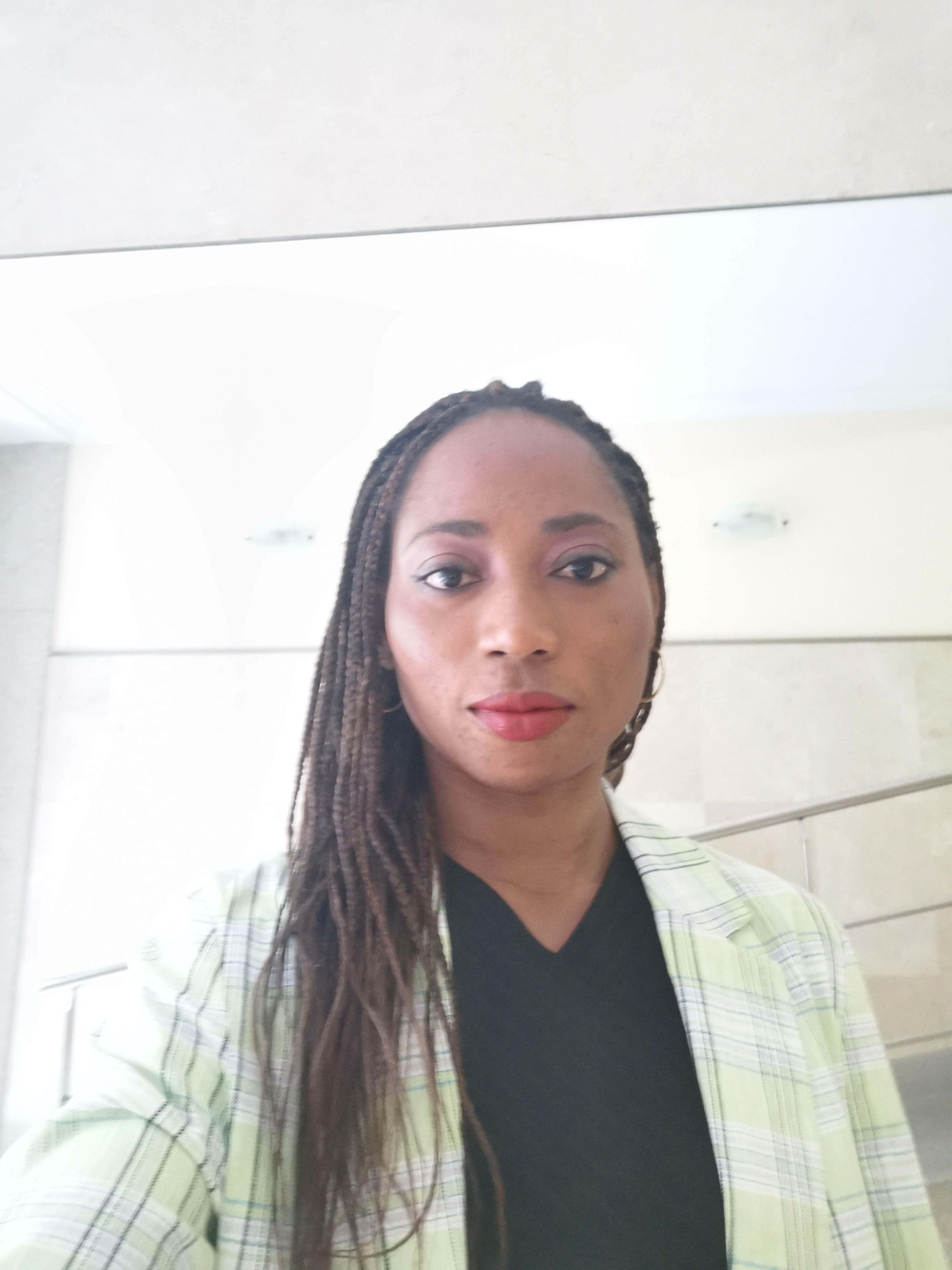 Aide a domicile et agent de nettoyage