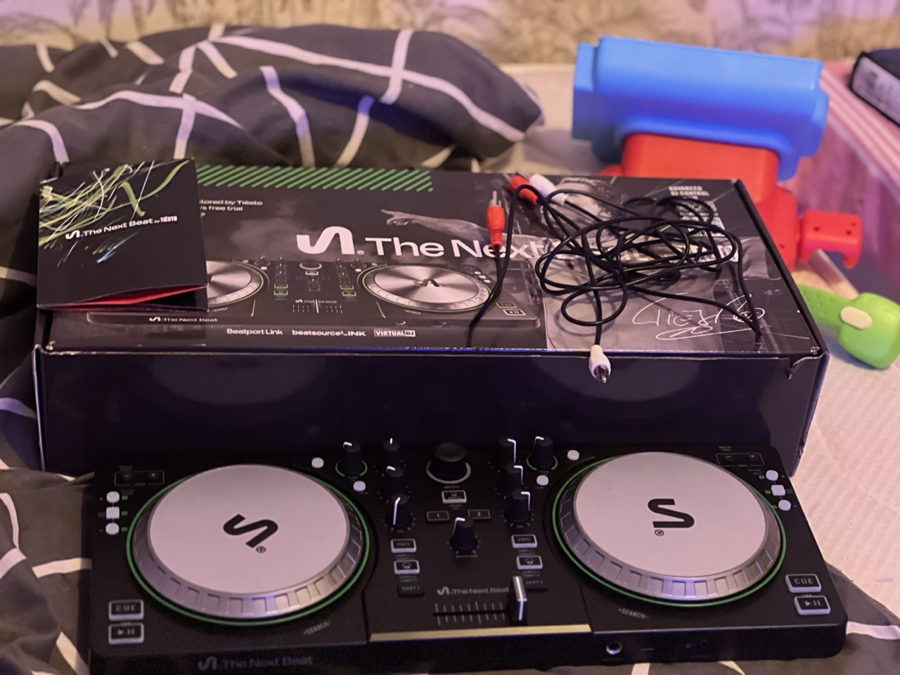 Plaque DJ TIESTO/inclued Online les sons mentored/30jour offert
beatport