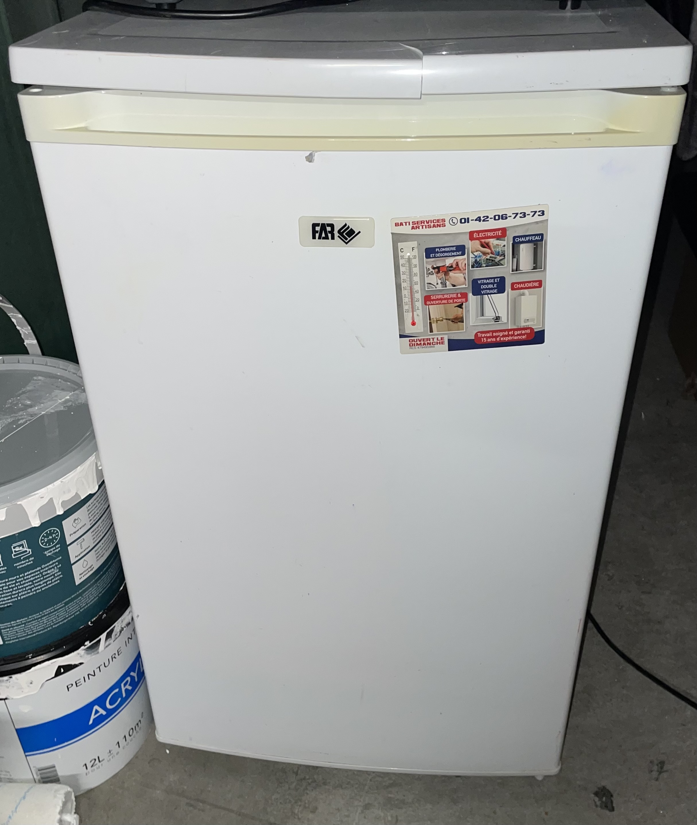 Petit frigo marque FAR