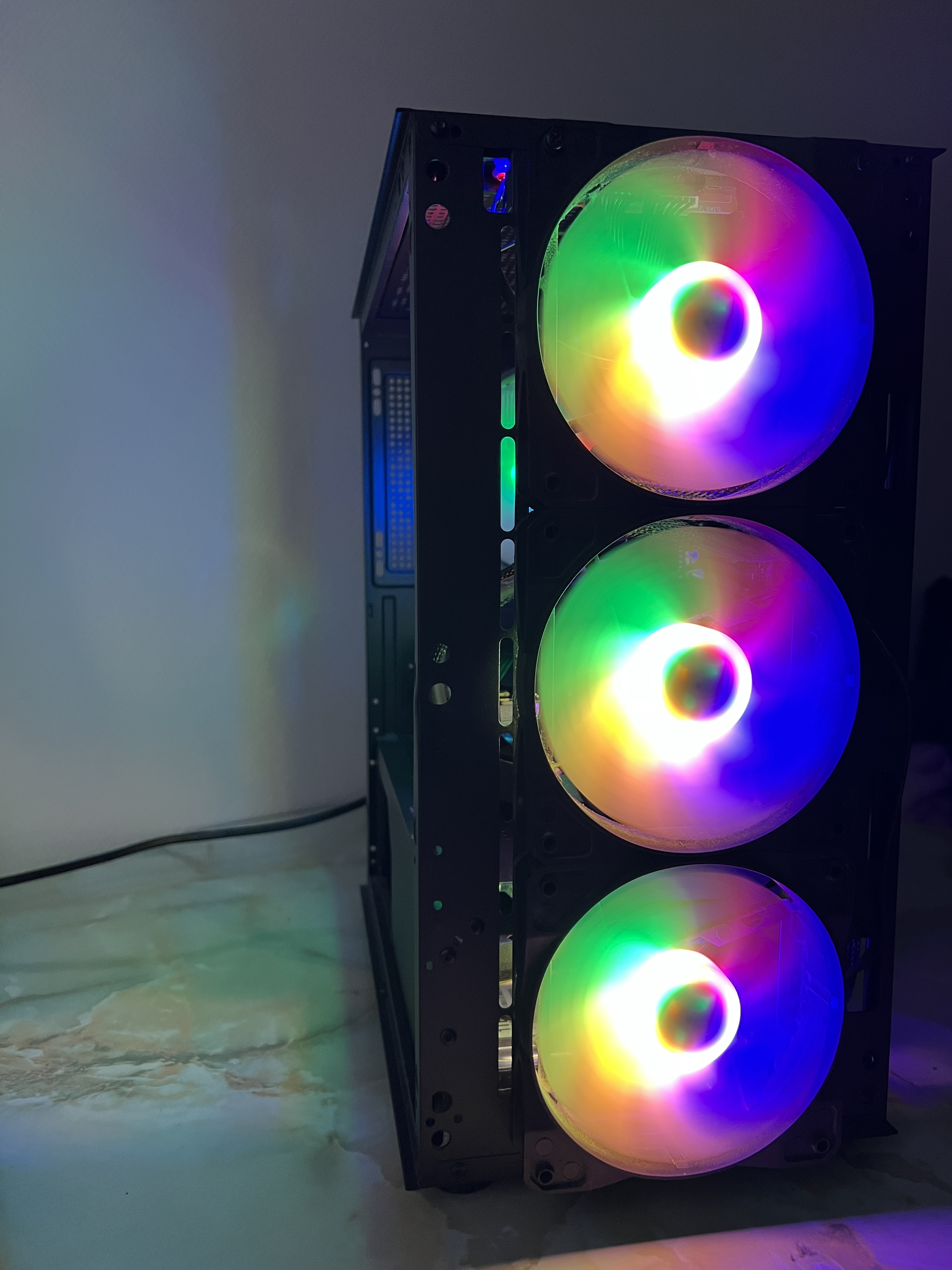 PC Gamer Haute Performance avec RTX 2060 et Ryzen 5 - Miniature 6