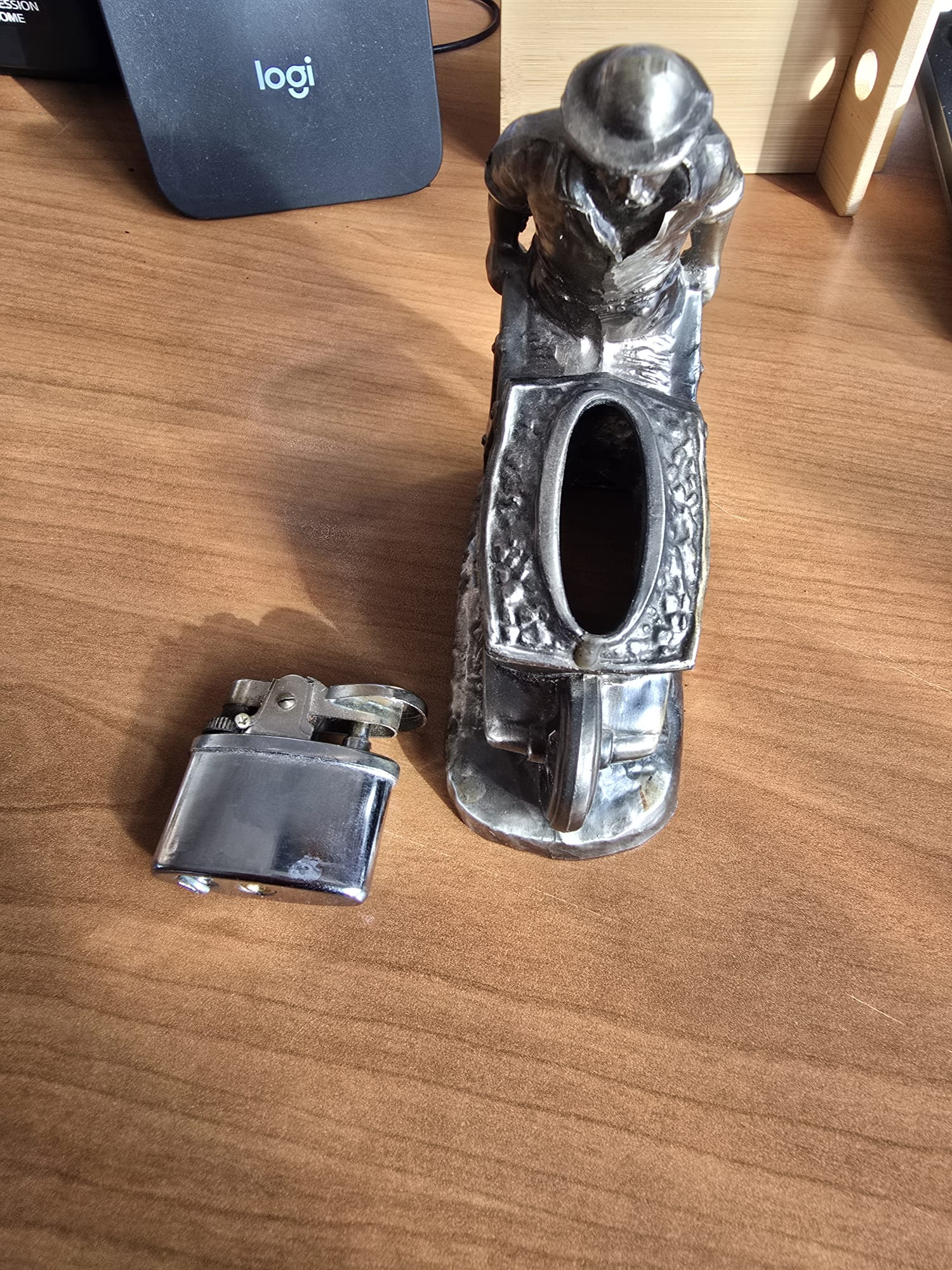 Briquet ancien à vendre - Miniature 3